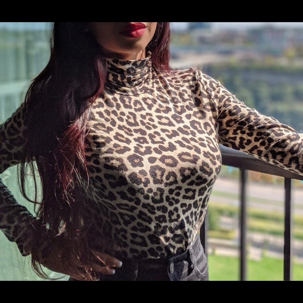 Turtleneck top